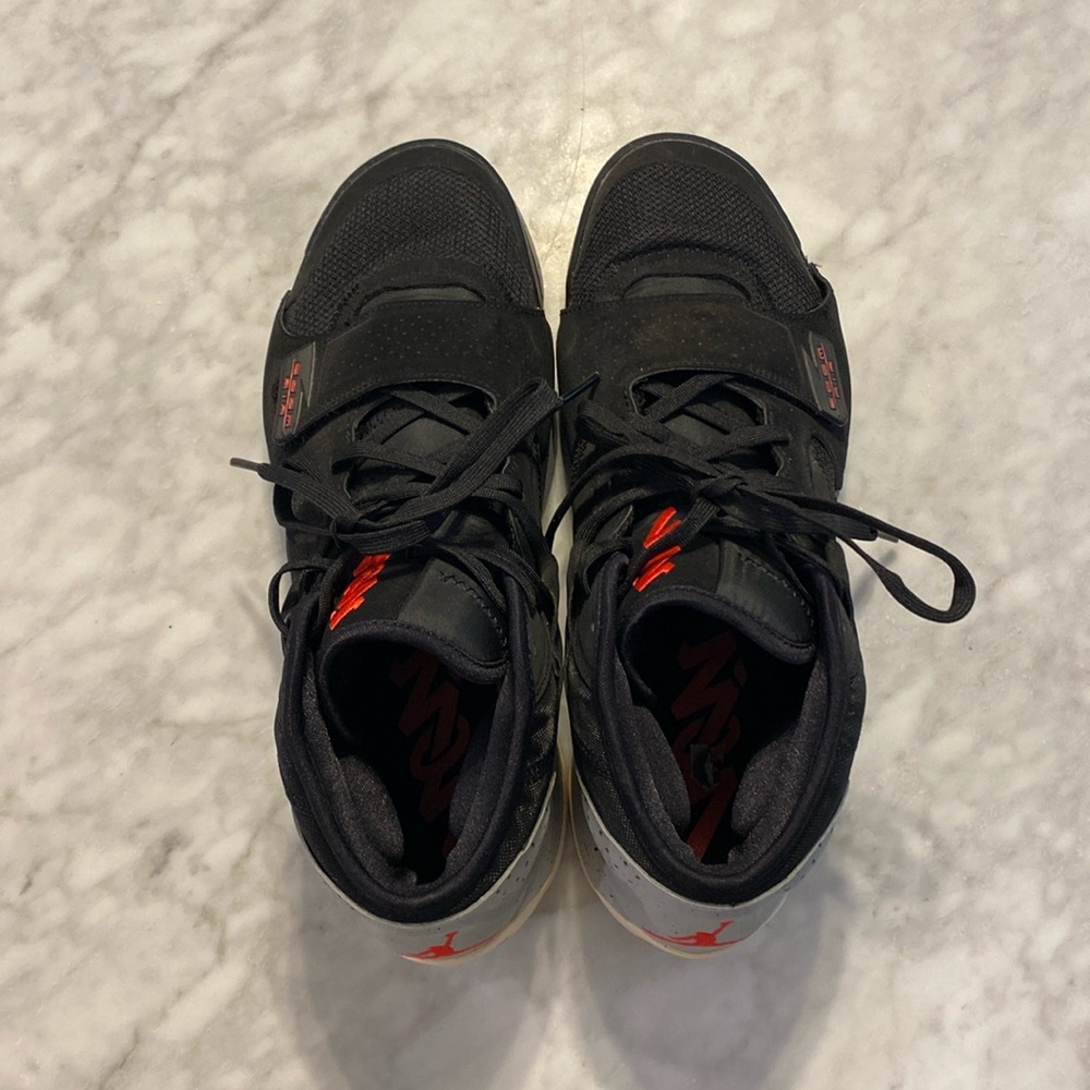 Nike Zion Basketball Shoe black, grey, red size 12